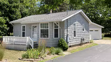 Crow's Nest Cabin - Manistee, Michigan - Winchester Cabins Crow's Nest Cabin - Manistee, Michigan